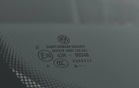 Volkswagen Multivan T6 рестайлинг, 2018 год, 5 220 000 рублей, 17 фотография