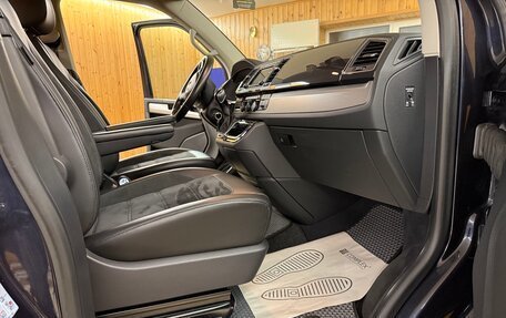 Volkswagen Multivan T6 рестайлинг, 2018 год, 5 220 000 рублей, 23 фотография