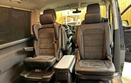 Volkswagen Multivan T6 рестайлинг, 2018 год, 5 220 000 рублей, 26 фотография