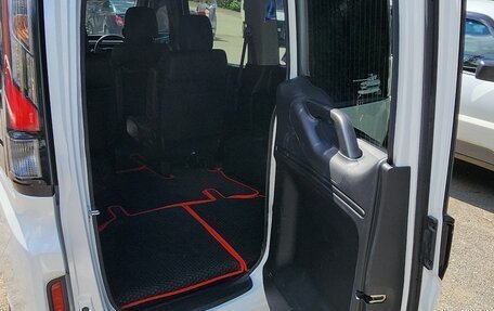 Honda Stepwgn IV, 2020 год, 2 580 000 рублей, 3 фотография