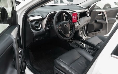 Toyota RAV4, 2015 год, 1 750 000 рублей, 6 фотография