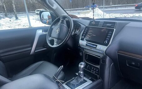 Toyota Land Cruiser Prado 150 рестайлинг 2, 2021 год, 5 000 000 рублей, 5 фотография