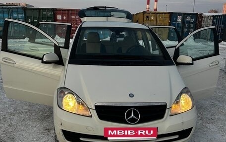 Mercedes-Benz A-Класс, 2011 год, 700 000 рублей, 14 фотография