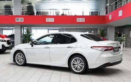 Toyota Camry, 2019 год, 2 690 000 рублей, 4 фотография