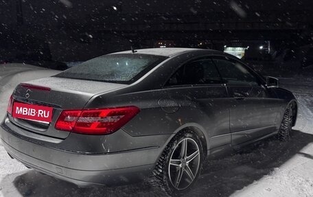 Mercedes-Benz E-Класс, 2012 год, 1 950 000 рублей, 3 фотография