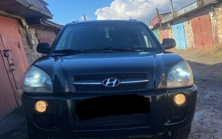 Hyundai Tucson III, 2006 год, 850 000 рублей, 2 фотография