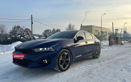 KIA K5, 2021 год, 3 100 000 рублей, 6 фотография