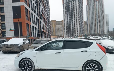 Hyundai Solaris II рестайлинг, 2013 год, 687 000 рублей, 2 фотография