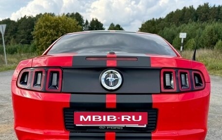 Ford Mustang VI рестайлинг, 2013 год, 2 100 000 рублей, 8 фотография