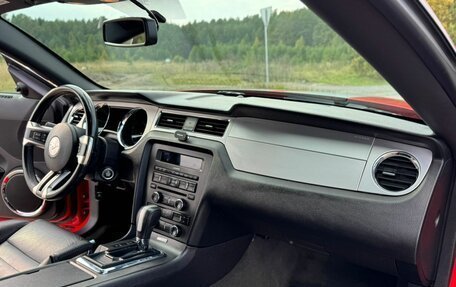 Ford Mustang VI рестайлинг, 2013 год, 2 100 000 рублей, 18 фотография