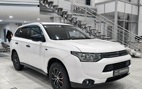Mitsubishi Outlander III рестайлинг 3, 2014 год, 1 420 000 рублей, 6 фотография