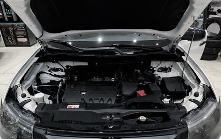 Mitsubishi Outlander III рестайлинг 3, 2014 год, 1 420 000 рублей, 13 фотография