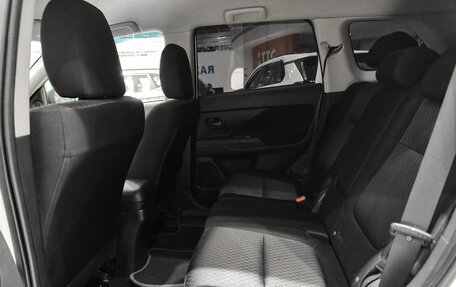 Mitsubishi Outlander III рестайлинг 3, 2014 год, 1 420 000 рублей, 16 фотография