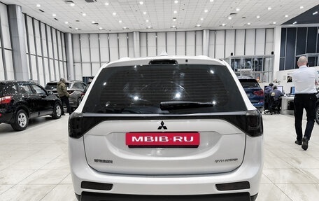 Mitsubishi Outlander III рестайлинг 3, 2014 год, 1 420 000 рублей, 10 фотография