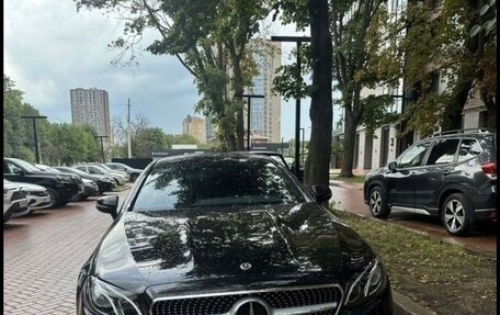 Mercedes-Benz E-Класс, 2018 год, 3 850 000 рублей, 1 фотография