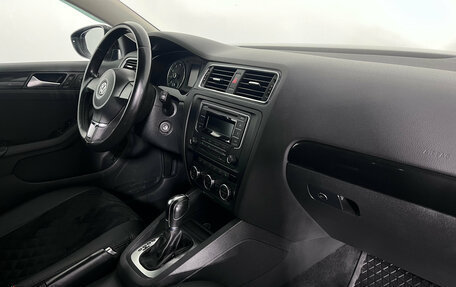 Volkswagen Jetta VI, 2013 год, 999 000 рублей, 11 фотография