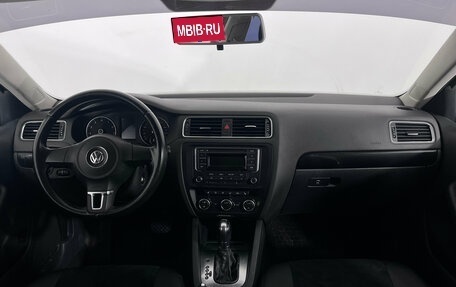 Volkswagen Jetta VI, 2013 год, 999 000 рублей, 10 фотография