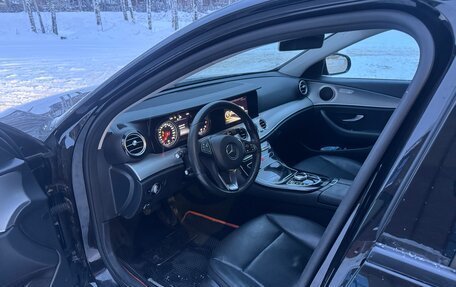 Mercedes-Benz E-Класс, 2016 год, 1 900 000 рублей, 8 фотография