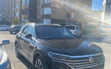Volkswagen Touareg III, 2021 год, 6 200 000 рублей, 1 фотография