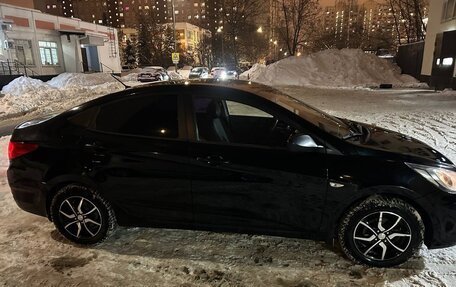 Hyundai Solaris II рестайлинг, 2011 год, 600 000 рублей, 12 фотография