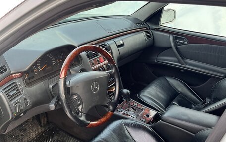 Mercedes-Benz E-Класс, 2000 год, 360 000 рублей, 5 фотография