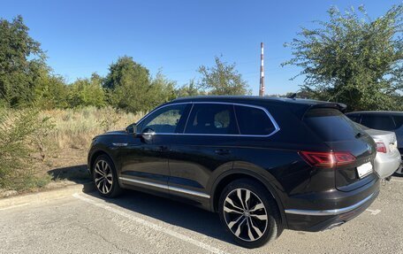 Volkswagen Touareg III, 2021 год, 6 200 000 рублей, 2 фотография