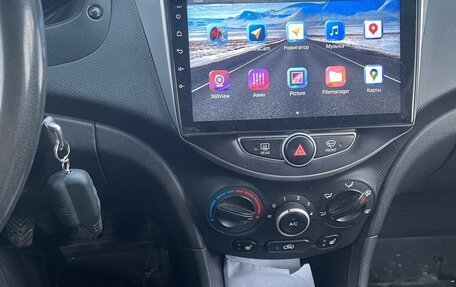 Hyundai Solaris II рестайлинг, 2013 год, 720 000 рублей, 6 фотография