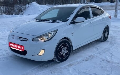 Hyundai Solaris II рестайлинг, 2013 год, 720 000 рублей, 3 фотография