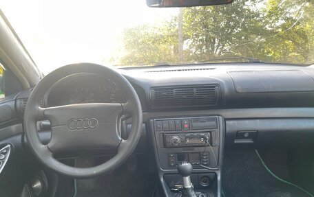 Audi A4, 1996 год, 240 000 рублей, 2 фотография