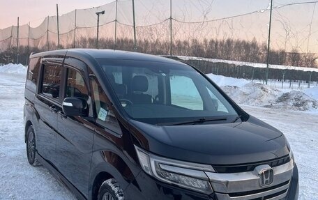 Honda Stepwgn IV, 2018 год, 2 500 000 рублей, 13 фотография