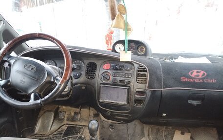 Hyundai Starex I рестайлинг, 2004 год, 700 000 рублей, 8 фотография