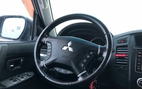 Mitsubishi Pajero IV, 2011 год, 1 790 000 рублей, 26 фотография