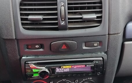 Renault Symbol I, 2006 год, 350 000 рублей, 4 фотография