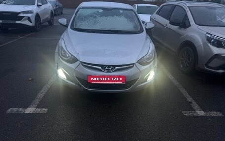 Hyundai Elantra V, 2014 год, 800 000 рублей, 3 фотография