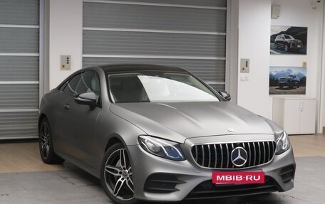 Mercedes-Benz E-Класс, 2019 год, 4 457 000 рублей, 3 фотография