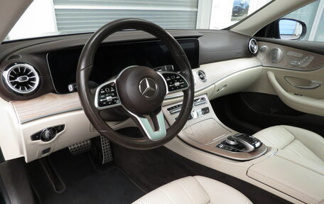 Mercedes-Benz E-Класс, 2019 год, 4 457 000 рублей, 7 фотография