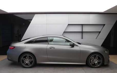 Mercedes-Benz E-Класс, 2019 год, 4 457 000 рублей, 15 фотография