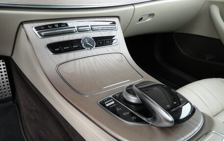 Mercedes-Benz E-Класс, 2019 год, 4 457 000 рублей, 21 фотография