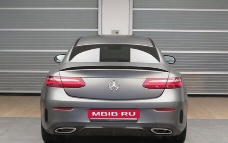 Mercedes-Benz E-Класс, 2019 год, 4 457 000 рублей, 17 фотография