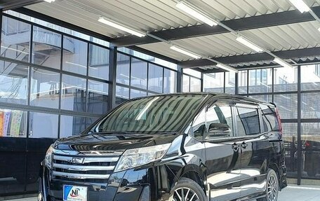 Toyota Noah III, 2018 год, 1 730 002 рублей, 1 фотография