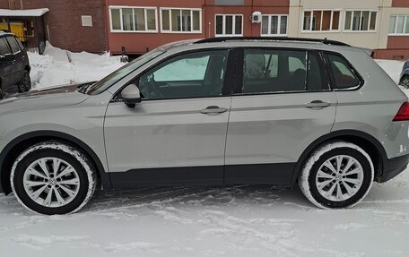 Volkswagen Tiguan II, 2017 год, 1 840 000 рублей, 3 фотография