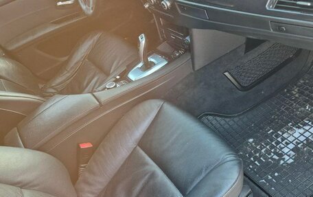 BMW 5 серия, 2009 год, 550 000 рублей, 12 фотография