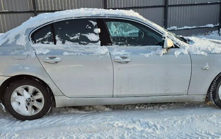 BMW 5 серия, 2009 год, 550 000 рублей, 14 фотография