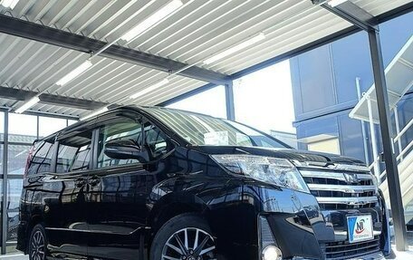 Toyota Noah III, 2018 год, 1 730 002 рублей, 5 фотография