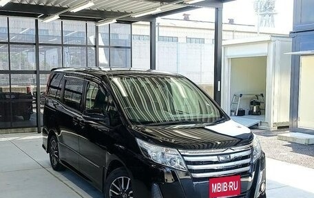 Toyota Noah III, 2018 год, 1 730 002 рублей, 4 фотография