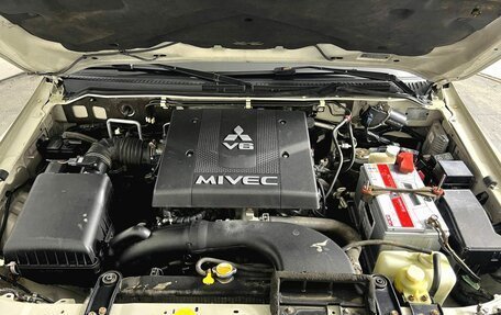 Mitsubishi Pajero IV, 2007 год, 1 250 000 рублей, 10 фотография