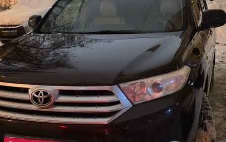 Toyota Highlander III, 2012 год, 2 400 000 рублей, 5 фотография