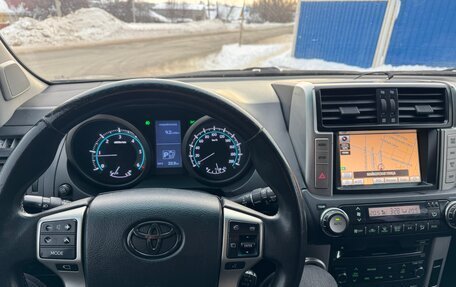 Toyota Land Cruiser Prado 150 рестайлинг 2, 2012 год, 2 800 000 рублей, 11 фотография