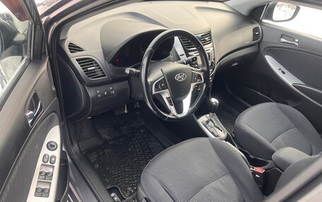 Hyundai Solaris II рестайлинг, 2011 год, 890 000 рублей, 8 фотография