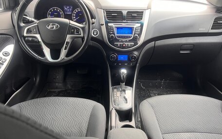 Hyundai Solaris II рестайлинг, 2011 год, 890 000 рублей, 9 фотография